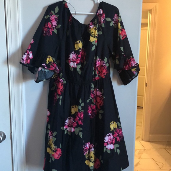 Floral off the shoulder dress from NY collection size 2x - Picture 4 of 4